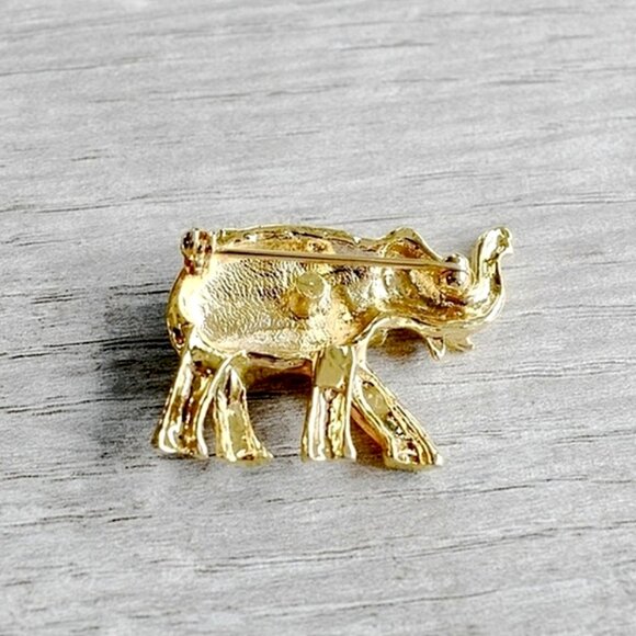 Vintage Gold Rhineston Embellished Elephant Brooch - Picture 6 of 6